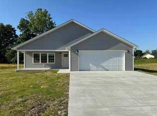 124 Bluebird Ln, Mitchell, IN 47446