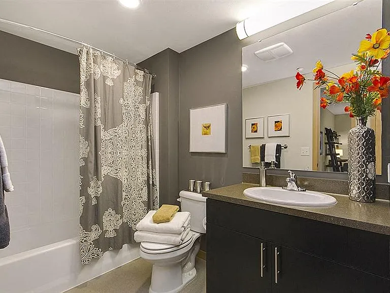 Trillium Apartments — Photo 14