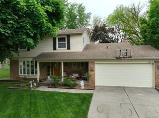 36580 Six Mile Rd, Livonia, MI 48152