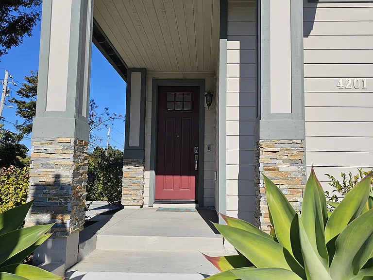 4201 Capitola Rd — Photo 2
