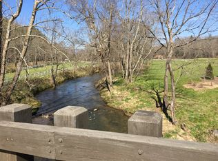 16 Autumn Leaf Dr, Fletcher, NC 28732