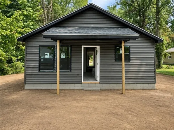 1025 Wade Street, Austin, IN 47102