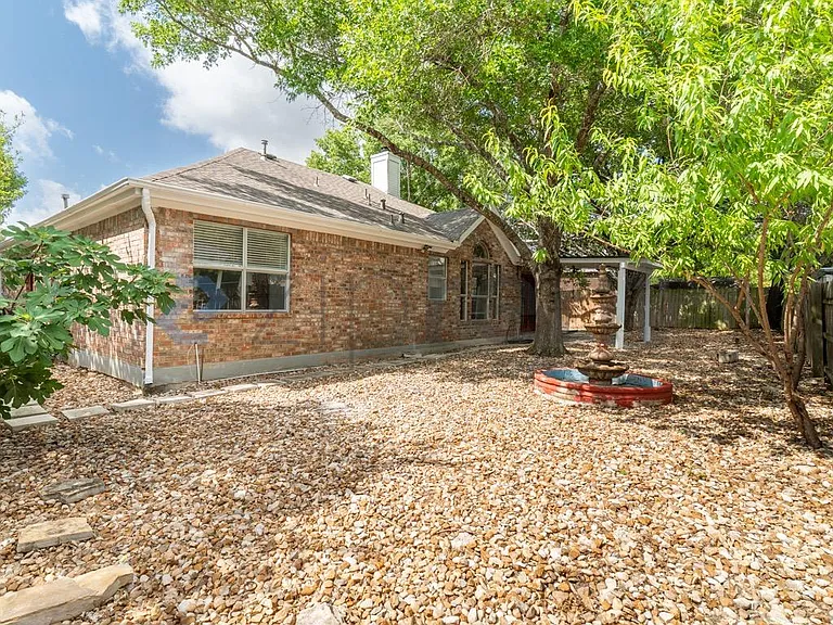 6502 Bramber Ln — Photo 19