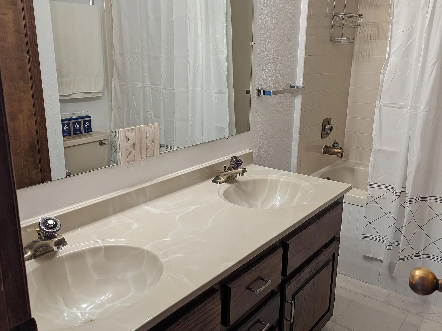 Studio, 555 sqft, $1,800 — Photo 3