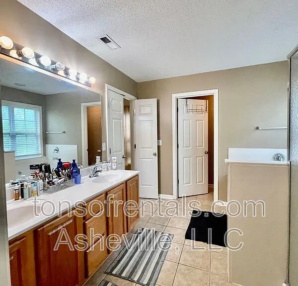 51 Yorktown Cir — Photo 22