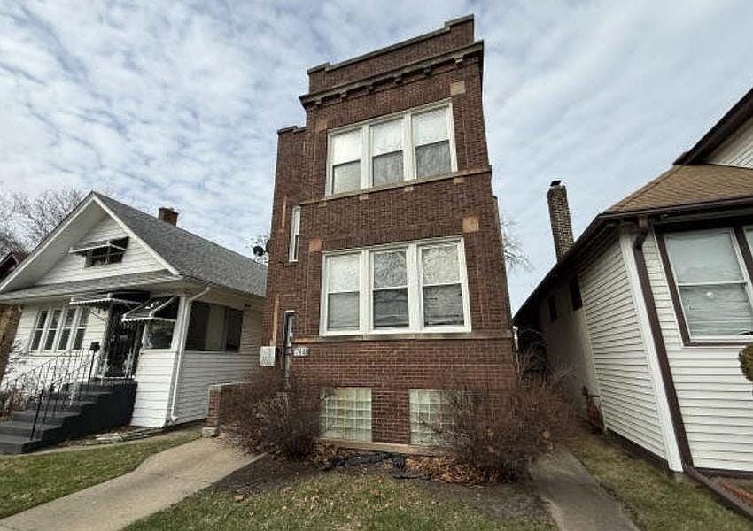 1st image of 7648 S Luella Ave