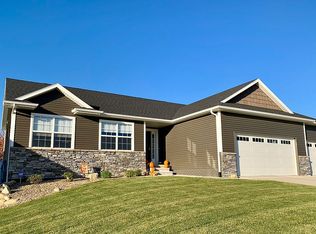 6912 Stone Terrace Dr SW, Cedar Rapids, IA 52404