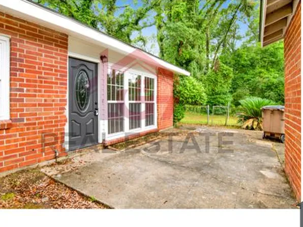 1454 E Fleetwood Dr, Mobile, AL 36605