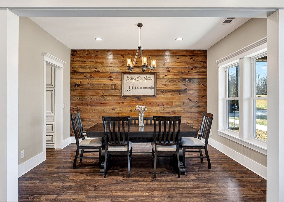 25th image of 3001 Tulip Ln