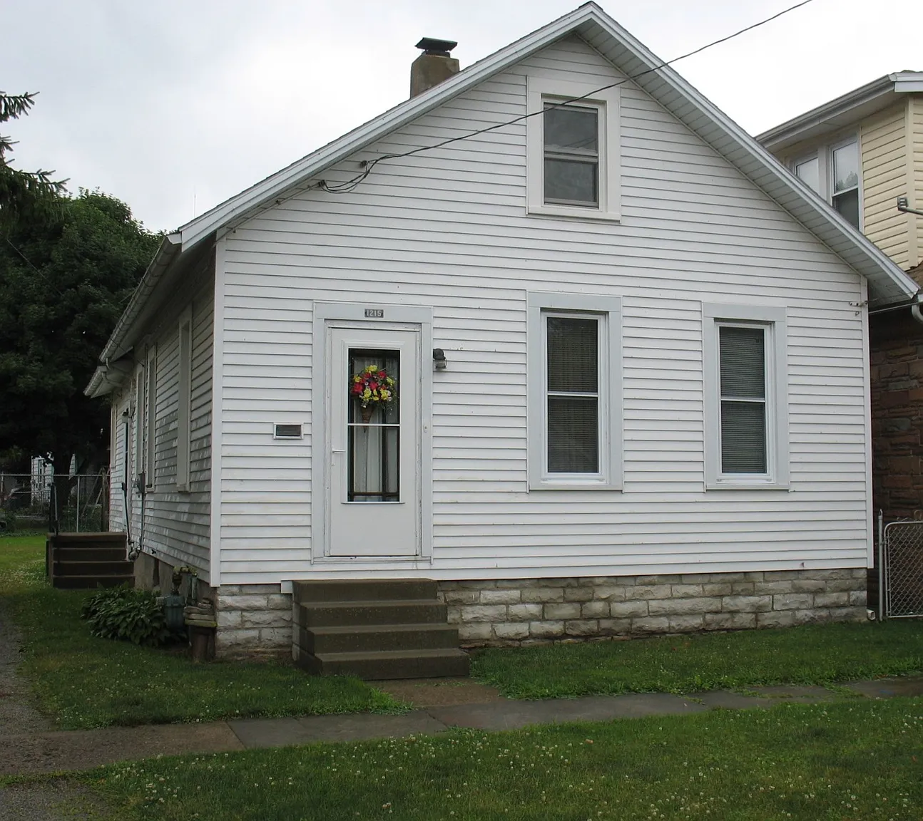 1215 Franklin St photo 1