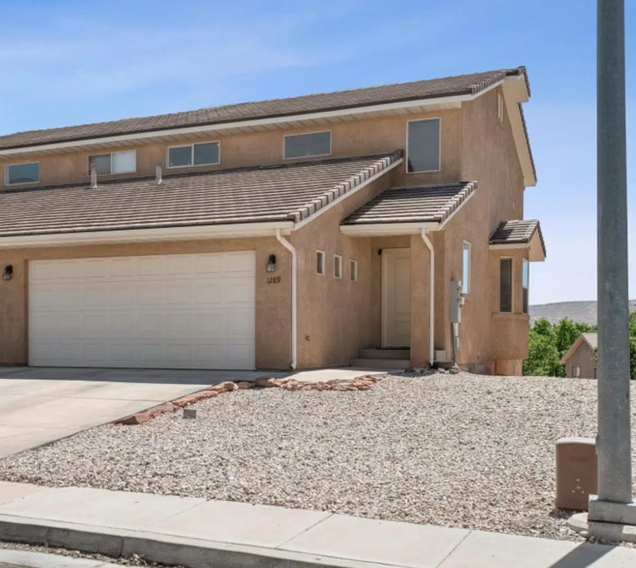 4 bed, 2583 sqft, $2,500 — Photo 1