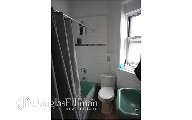 Rented by Douglas Elliman | media 27