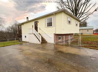 2136 Breezy Dr, Charleston, WV