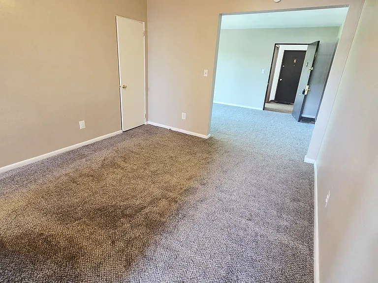 111 Pine Dr — Photo 11