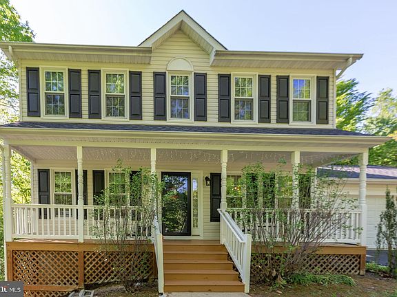 3rd image of 8863 Sherman Cir