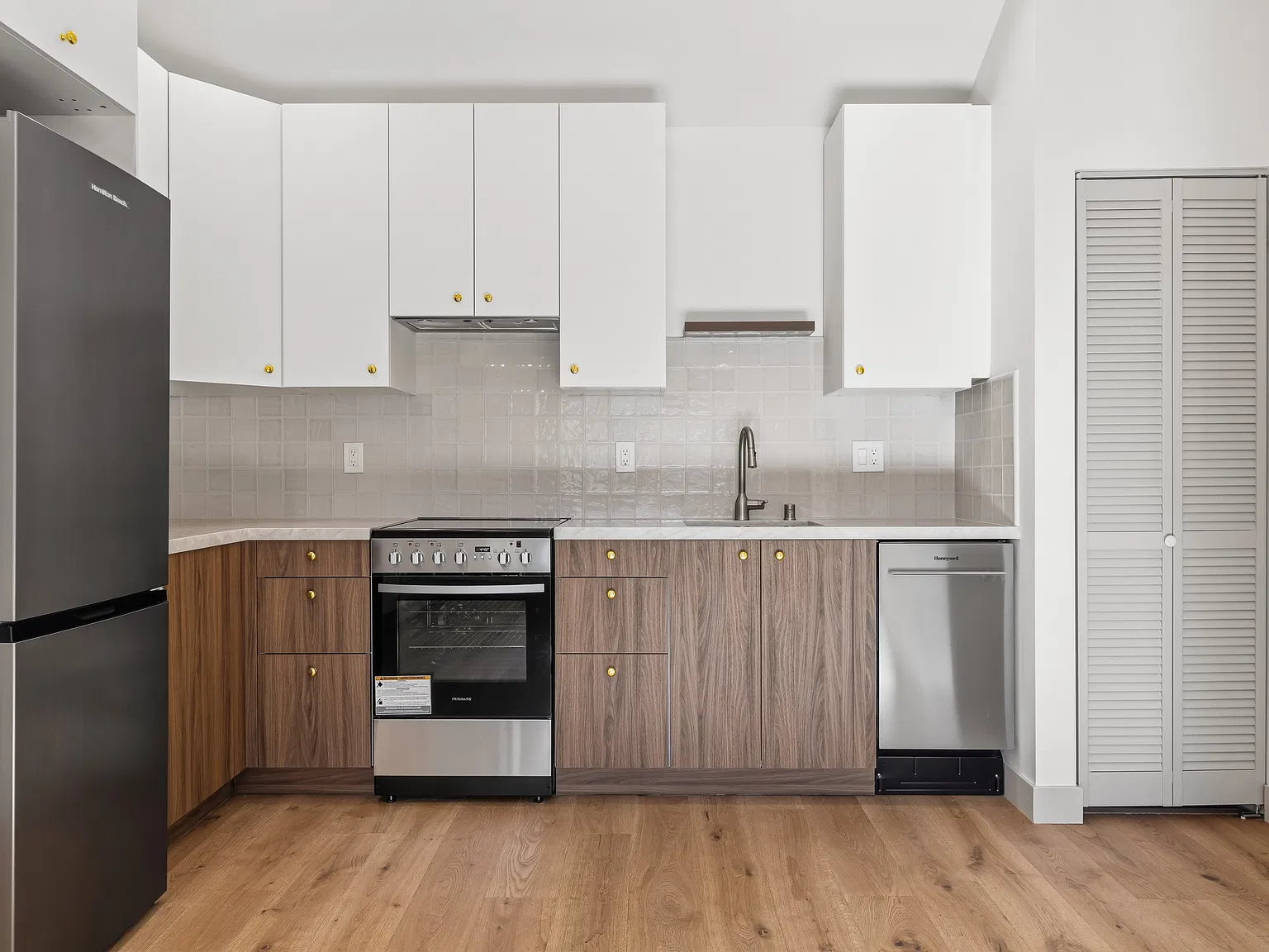 1 bed, 400 sqft, $2,095 — Photo 1