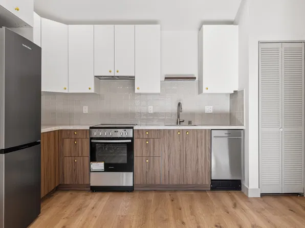 3205 Fairesta St #C, La Crescenta, CA 91214