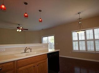 9 Minots Ledge Ln, Simpsonville, SC 29681