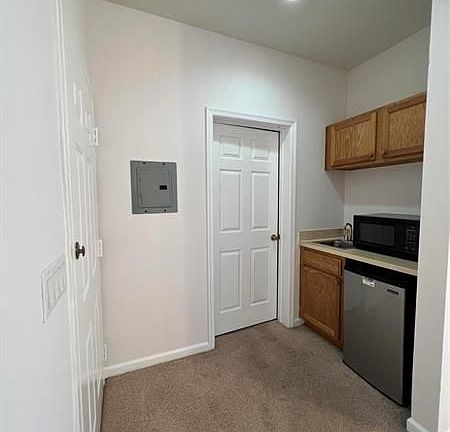 4th image of 8305 Mulligan Cir
