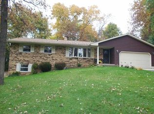 5470 Cuba Valley Rd, Waunakee, WI 53597