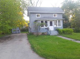 732 N Warren Ave, Freeport, IL 61032