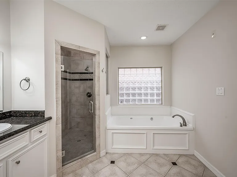 930 Lawrence St — Photo 19