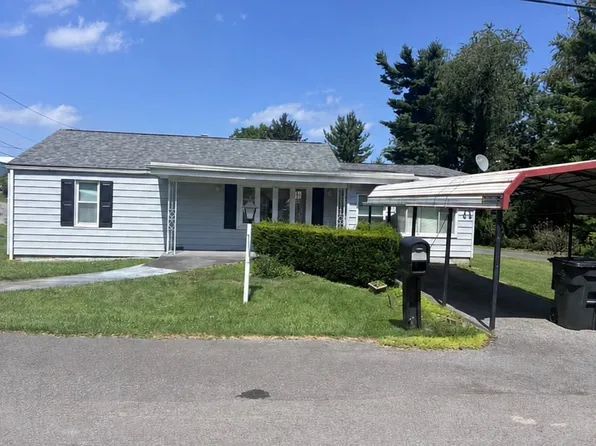 1126 Patton Dr, Morgantown, WV 26505