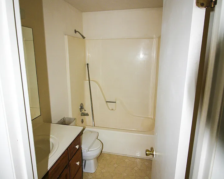 1301 Carolina Ave — Photo 4