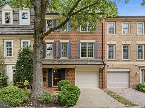 2405 S Queen St, Arlington, VA 22202