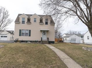 31 Birchwood Ave, Rensselaer, NY 12144