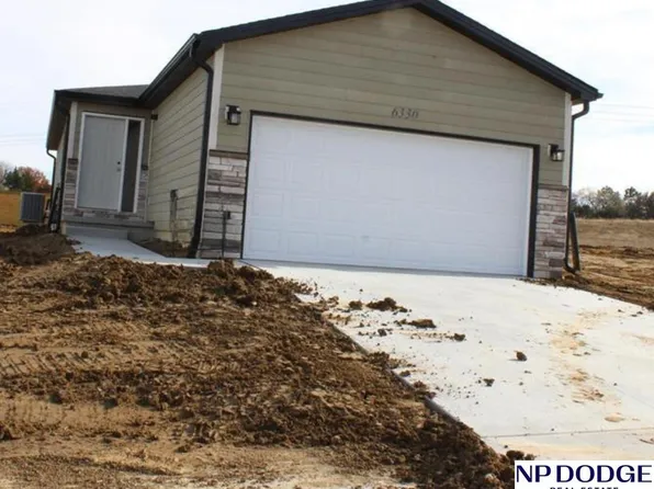 6330 Ambrosia Dr, Lincoln, NE 68521