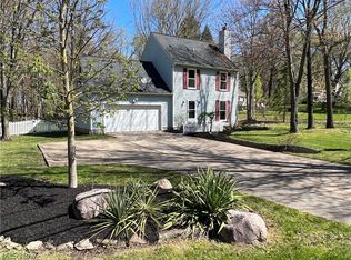 1283 Ritchie Rd, Stow, OH 44224