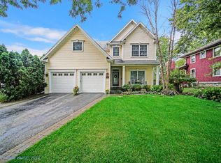 4512 Elm St, Downers Grove, IL 60515