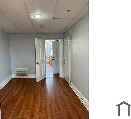 1 bed, $1,050 — Photo 1