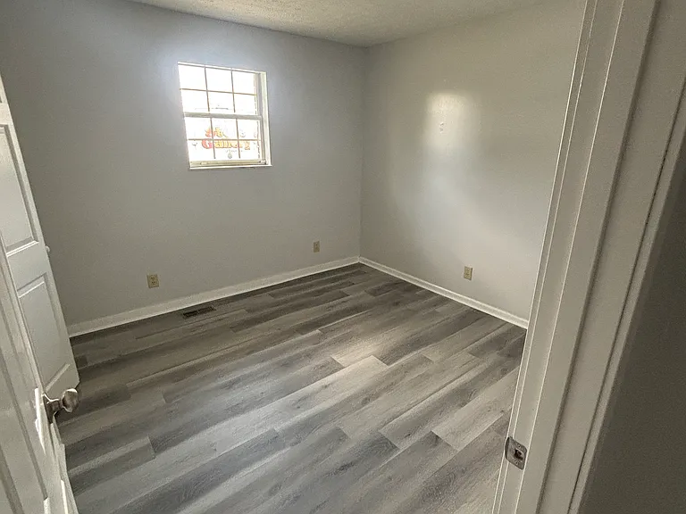 2901 Indian Run Rd — Photo 4