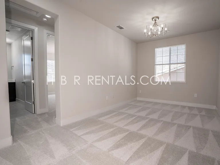 2534 Ottawa Ave — Photo 19
