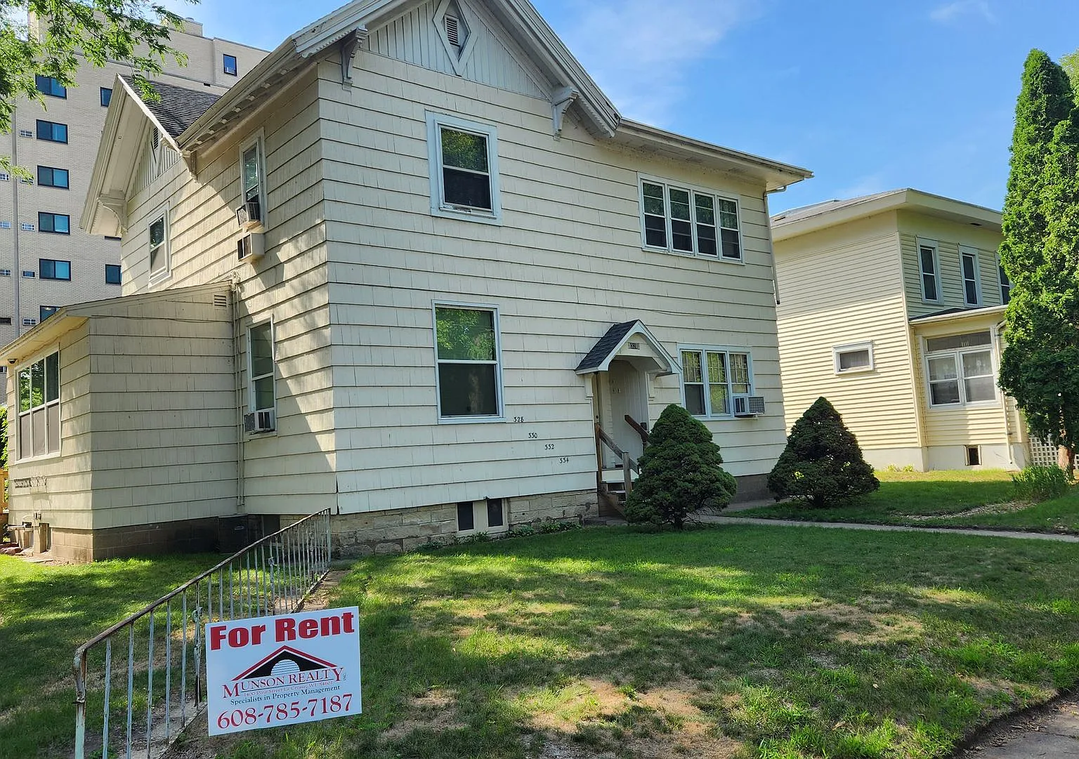 rm328 — Photo 1
