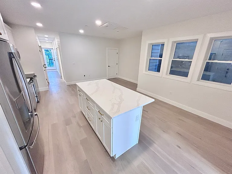 120 Emerson St #THREE — Photo 6