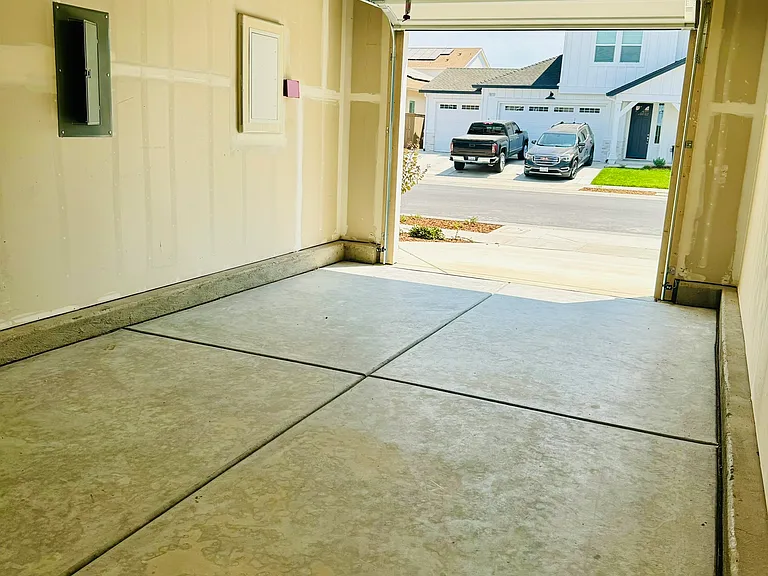 1 car Garage