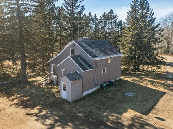 5760 Long Lake Rd, Chisholm, MN 55719