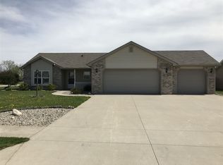 819 S Archer Ct, Columbia City, IN 46725