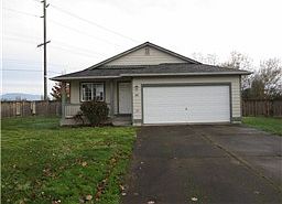 2nd image of 4511 151st Pl NE