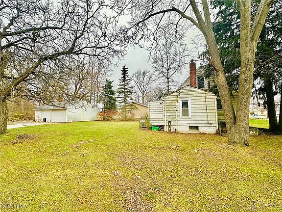 3rd image of 26440 Cannon Rd