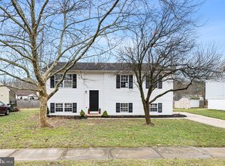 15 Sue Ln, Newark, DE 19711