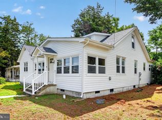 38 4th St, Colonial Beach, VA 22443