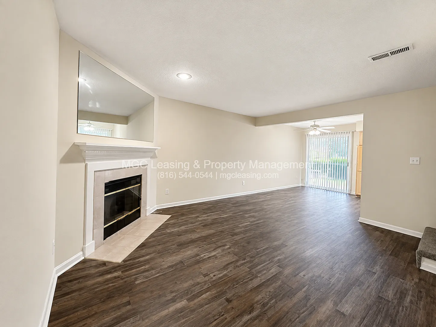 2 bed, 2.5 bath, 1326 sqft, $1,475 — Photo 4