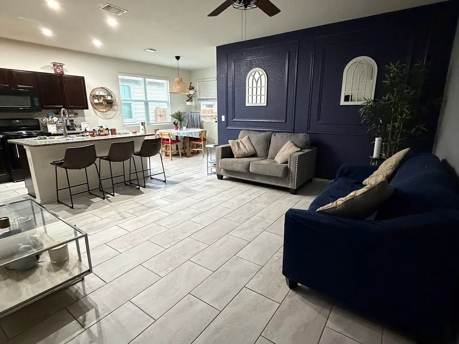 3 bed, 1401 sqft, $700 — Photo 4