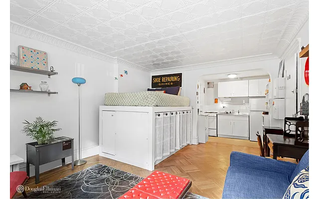 Sold by Douglas Elliman | media 10