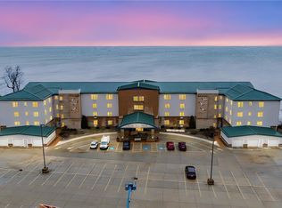 4699 Lake Rd E Unit 401, Geneva, OH 44041