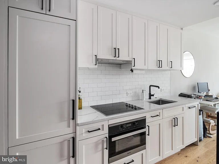 1211 Van St SE #1110 — Photo 32